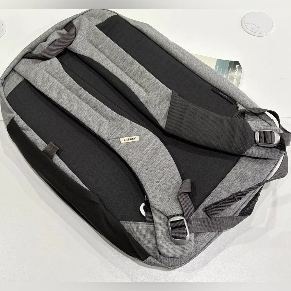 Osprey Large Arcane 20 L Daypack Backpack NWT Grey Laptop Sleeve Carry-on Size
